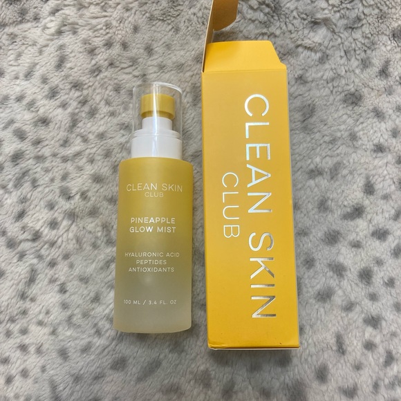 Clean Skin Club Pineapple Glow Mist - Picture 4 of 5